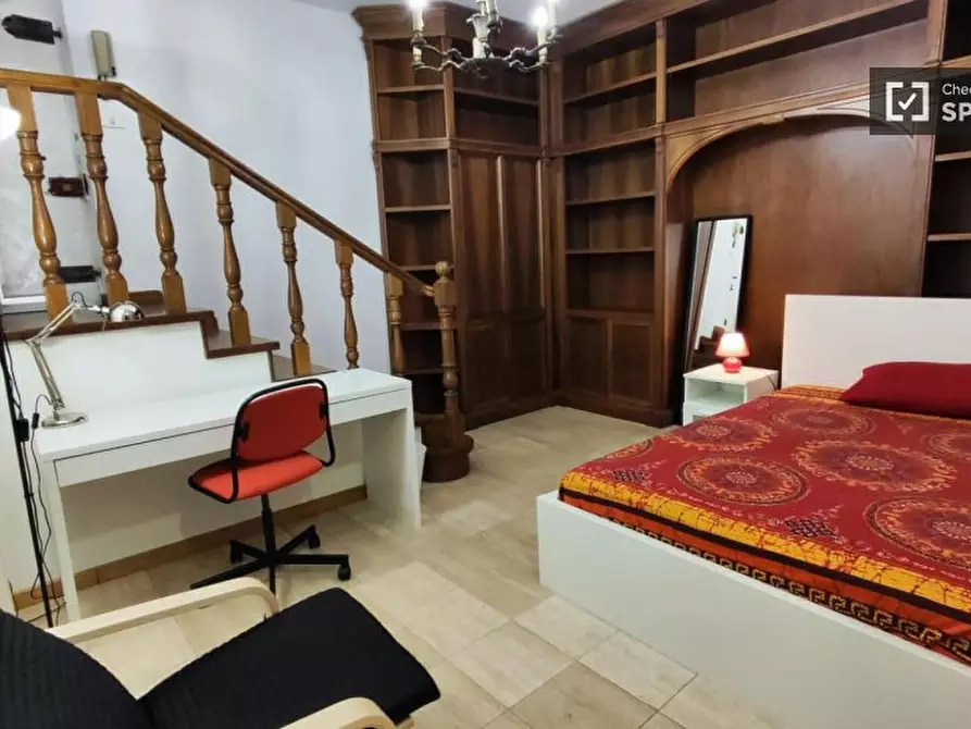 Immagine 2 di Camera condivisa in affitto  in Via della Colonna a Firenze