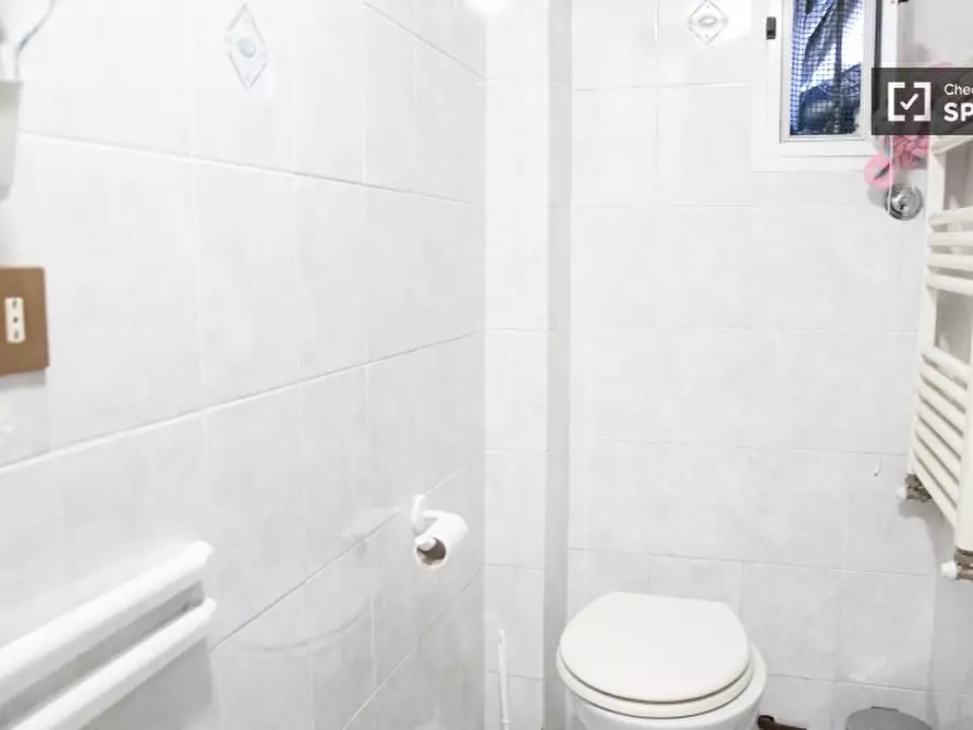 Immagine 11 di Camera condivisa in affitto  in Via Giovanni Brancaleone a Roma