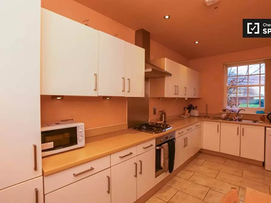 Immagine 12 di Camera condivisa in affitto  in Hastings St a Eltham