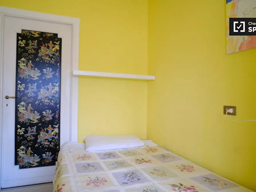 Immagine 18 di Camera condivisa in affitto  in Viale dell'Arte, 00144 Roma RM, Italy a Roma