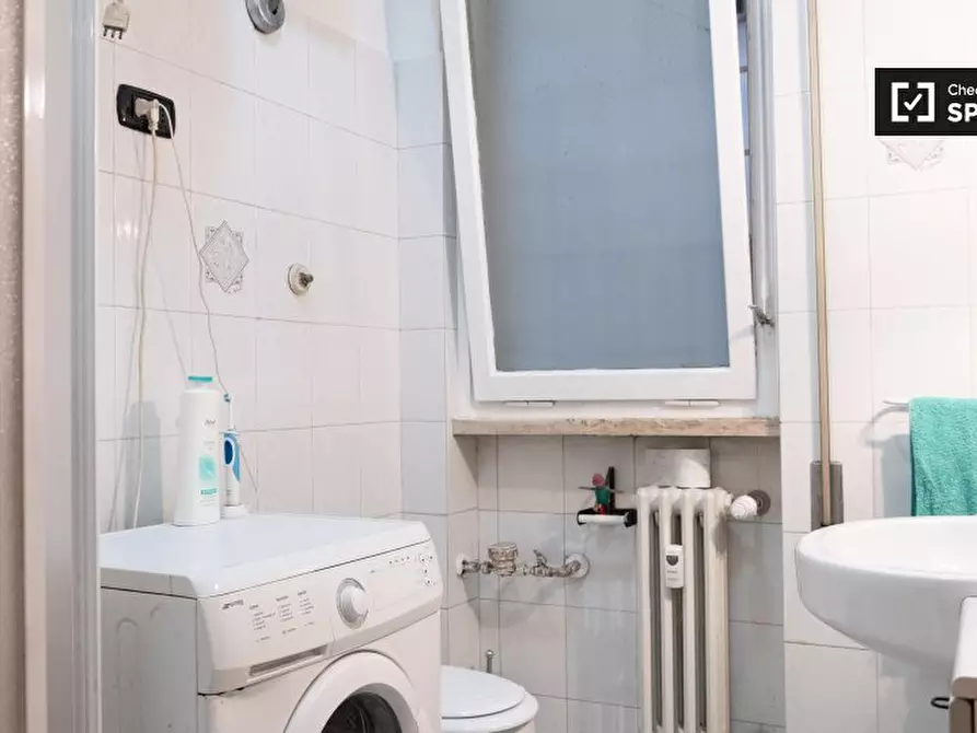 Immagine 14 di Camera condivisa in affitto  in Via Pietro Blaserna a Roma