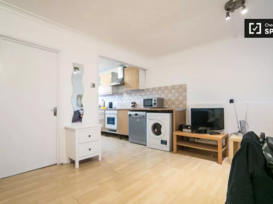 Immagine 7 di Camera condivisa in affitto  in Horton House, Field Rd, Hammersmith, London W 8HW, UK a Hammersmith