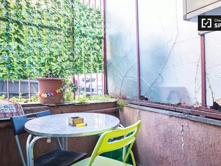 Immagine 12 di Camera condivisa in affitto  in Via dei Savorelli, 00165 Roma RM, Italy a Roma