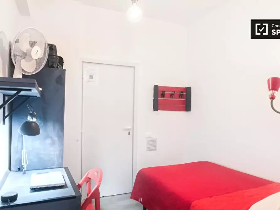 Immagine 3 di Camera condivisa in affitto  in Via Ettore Giovenale a Roma