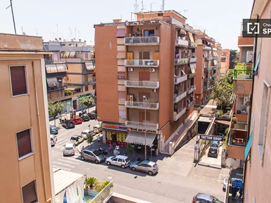 Immagine 12 di Camera condivisa in affitto  in Via dei Platani a Roma
