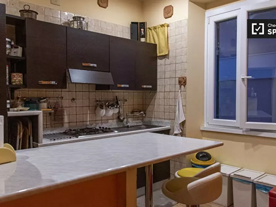 Immagine 7 di Camera condivisa in affitto  in Via dei Gelsi a Roma