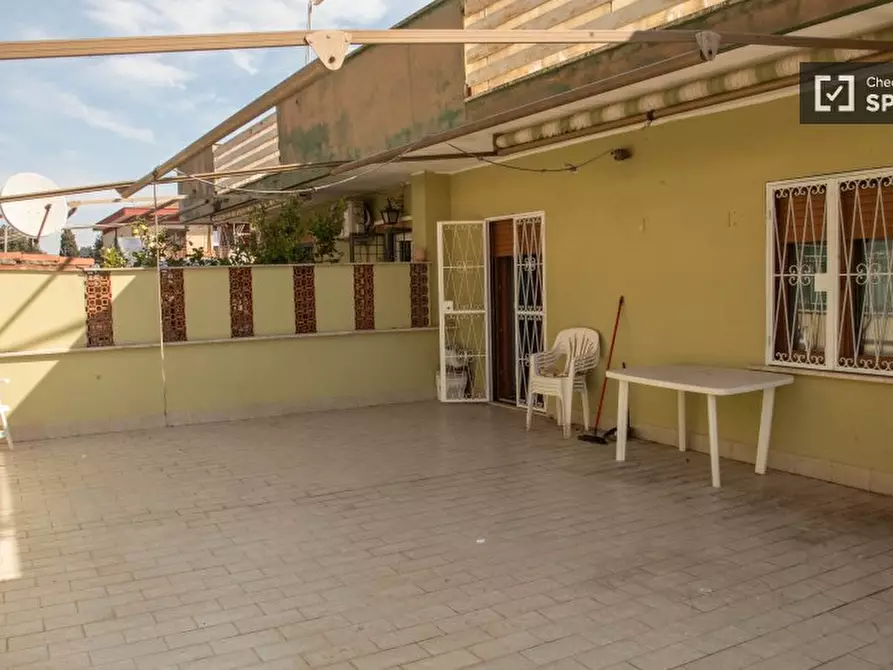 Immagine 11 di Camera condivisa in affitto  in Via di Trigoria, 00128 Selcetta RM, Italy a Roma