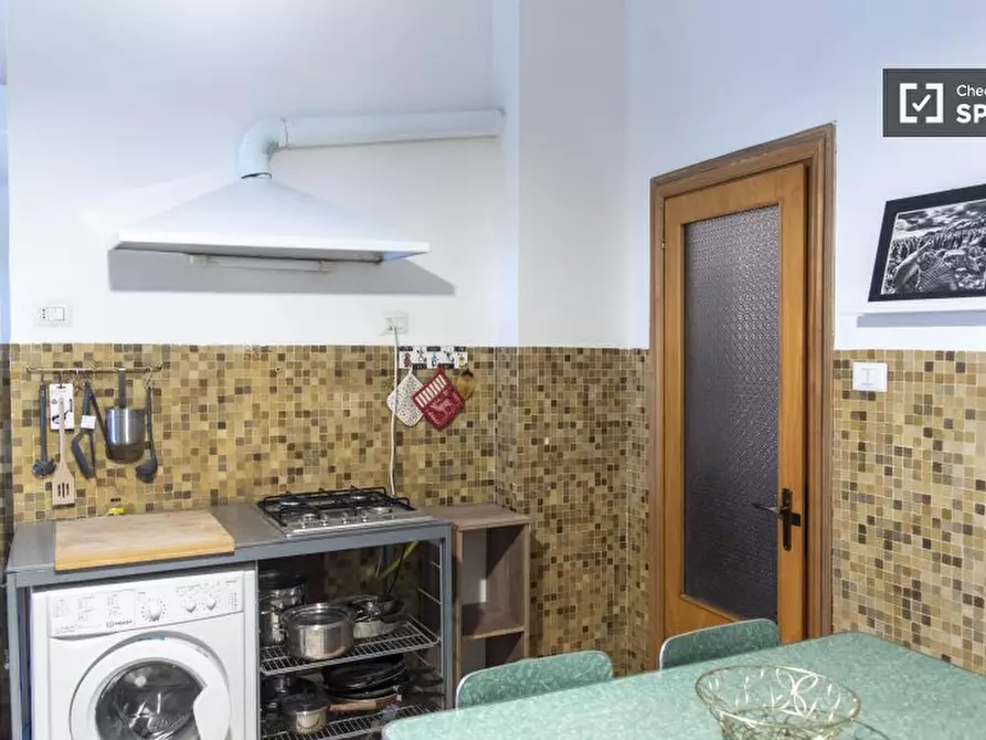 Immagine 13 di Appartamento in affitto  in Viale Telese a Roma