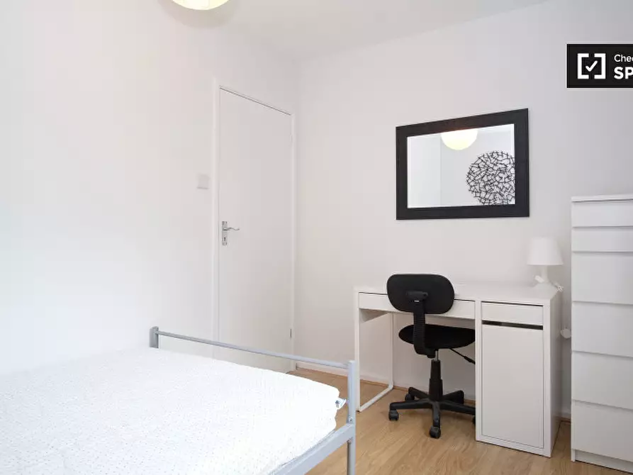 Immagine 4 di Camera condivisa in affitto  in Beaumont Square a Poplar