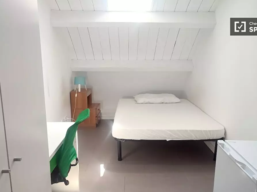 Immagine 5 di Camera condivisa in affitto  in Via di Carcaricola a Roma