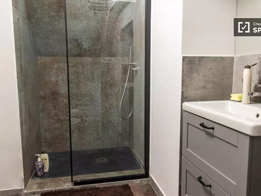 Immagine 8 di Appartamento in affitto  in Via della Marrana a Roma