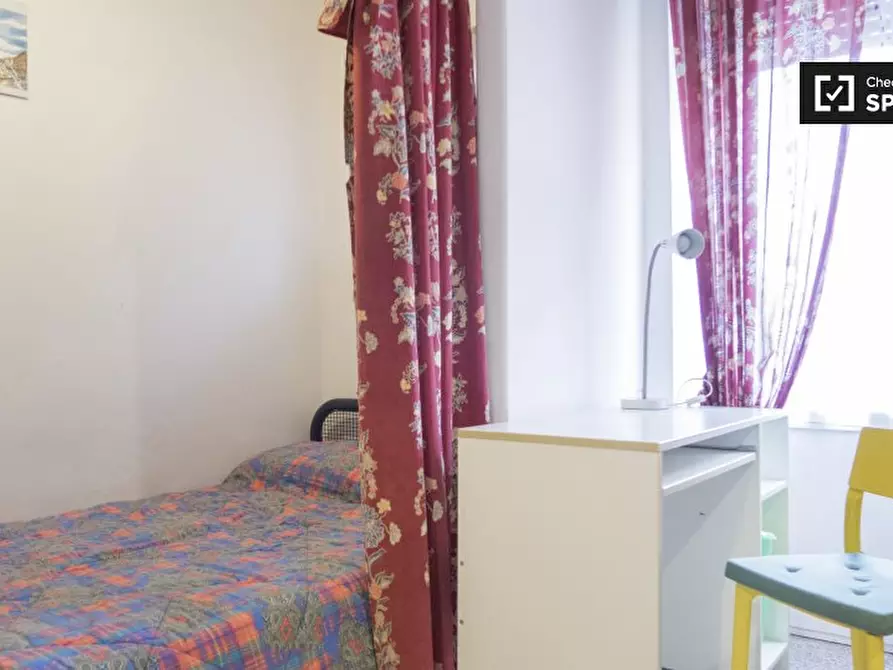 Immagine 2 di Camera condivisa in affitto  in Via Giuseppe Arimondi a Roma