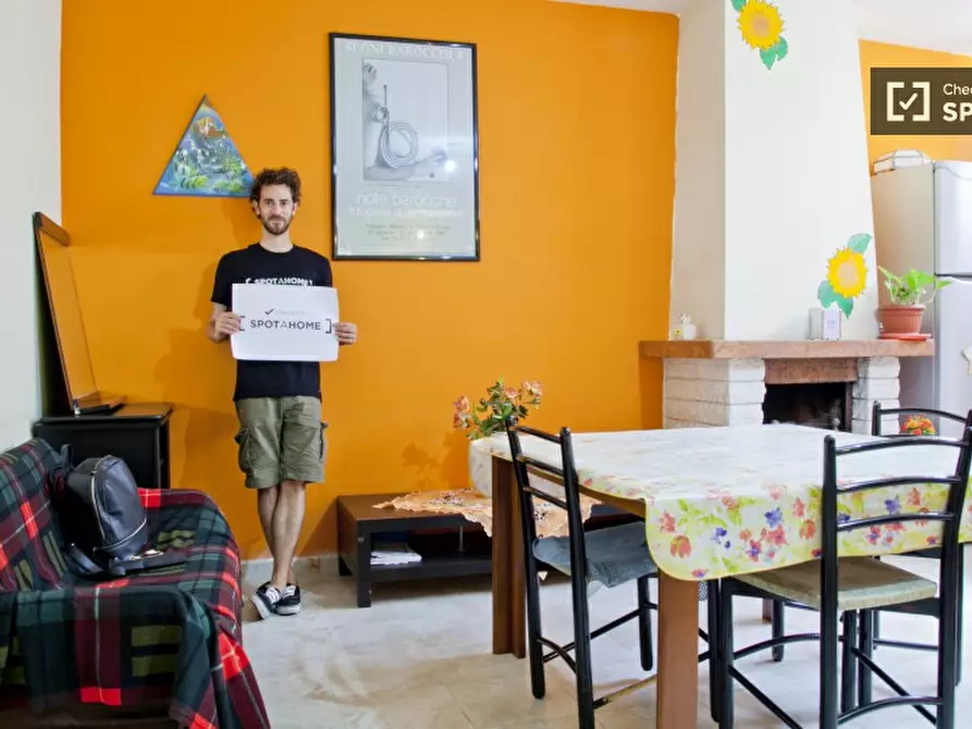 Immagine 7 di Camera condivisa in affitto  in Via Augusto Casciani a Roma