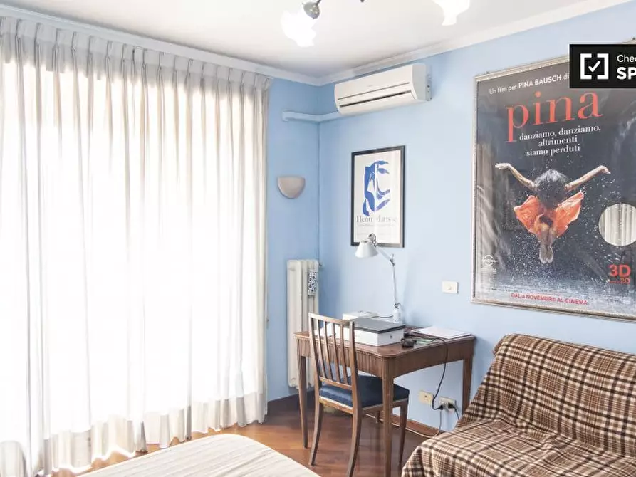 Immagine 3 di Camera condivisa in affitto  in Viale Ippocrate a Roma