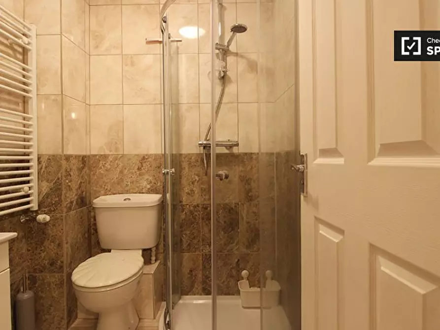 Immagine 6 di Camera condivisa in affitto  in Atlantis Cl a Barking