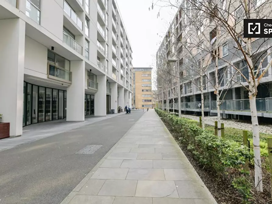 Immagine 14 di Appartamento in affitto  in Lanterns Way, Isle of Dogs, London E14 9JH, UK a Poplar