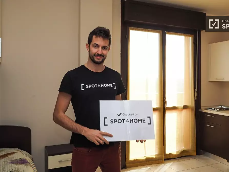 Immagine 2 di Appartamento in affitto  in Viale A. Gramsci a Sesto San Giovanni