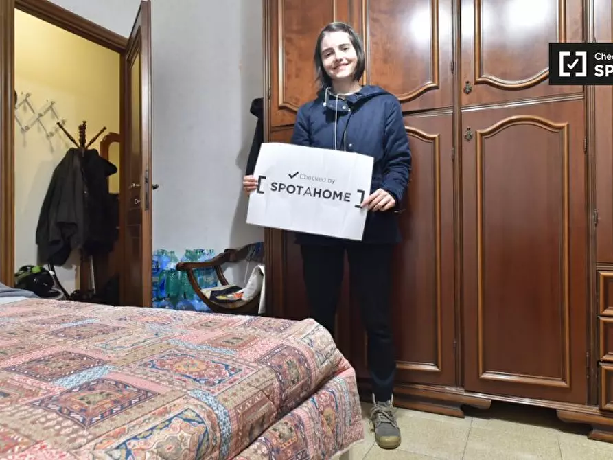 Immagine 5 di Camera condivisa in affitto  in Via Masurio Sabino, 00175 Roma RM, Italy a Roma