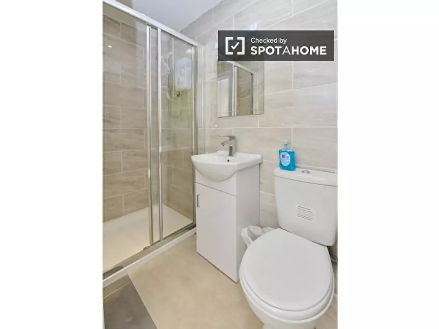 Immagine 17 di Camera condivisa in affitto  in a Whitechapel Rd a Poplar