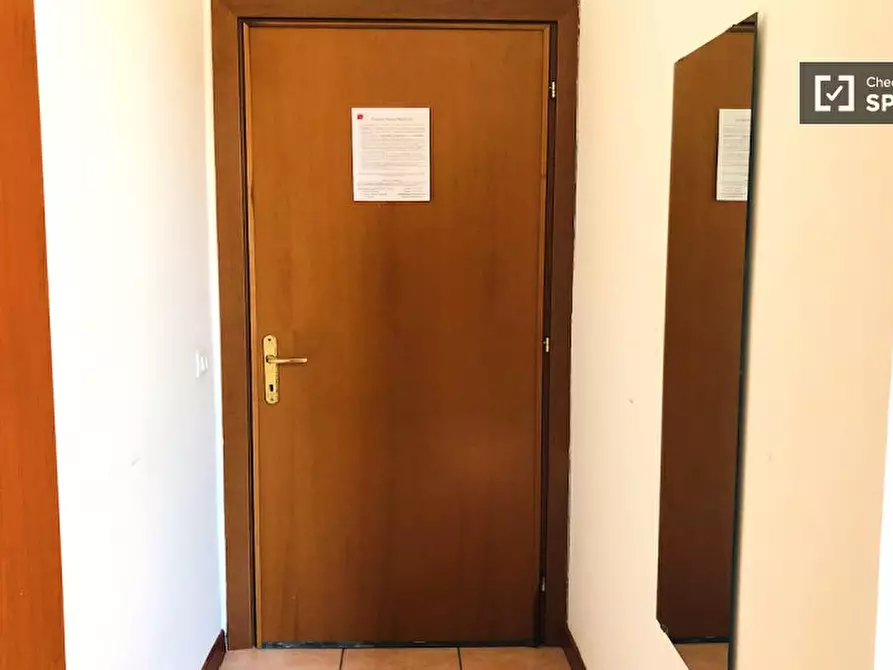 Immagine 1 di Camera condivisa in affitto  in Via Alessandro Brisse a Roma