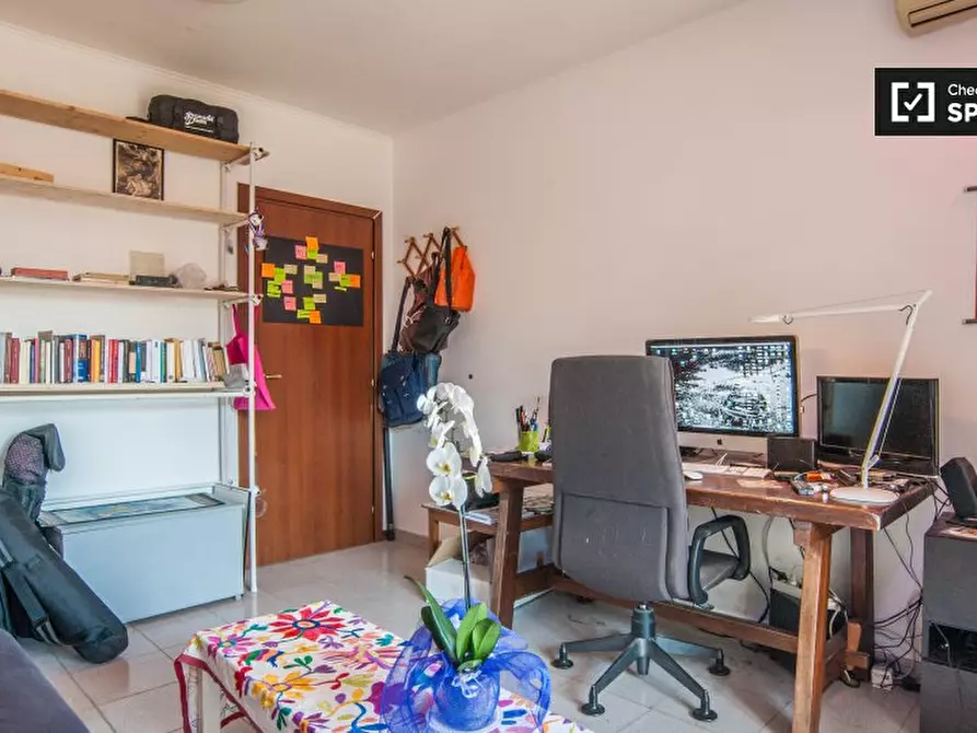 Immagine 19 di Camera condivisa in affitto  in Via Giulioli Eudo, 00173 Roma RM, Italy a Roma