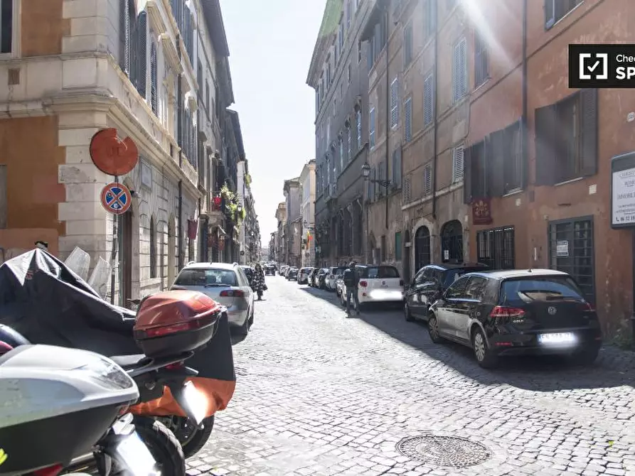 Immagine 5 di Appartamento in affitto  in Via Giulia a Roma