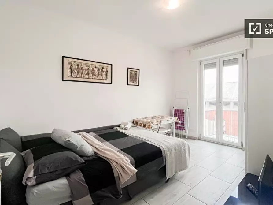 Immagine 4 di Camera condivisa in affitto  in Via Vittorio Scialoia a Milano