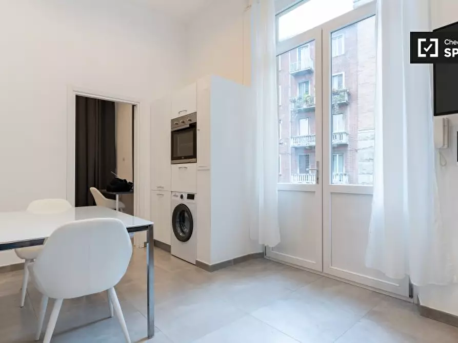 Immagine 8 di Camera condivisa in affitto  in Corso S. Maurizio a Torino