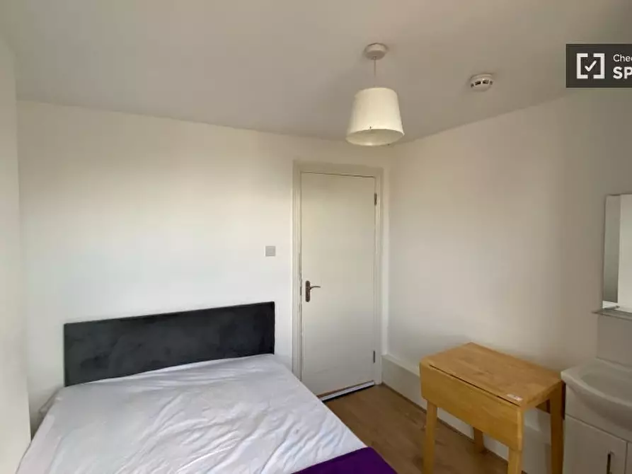 Immagine 3 di Camera condivisa in affitto  in a Whitechapel Rd a Poplar