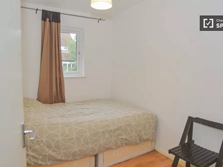 Immagine 12 di Appartamento in affitto  in Bowers Walk a East Ham