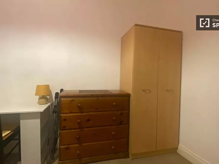 Immagine 18 di Camera condivisa in affitto  in flat, 55 Cooper Rd, London NW10 1BF, UK a Brent