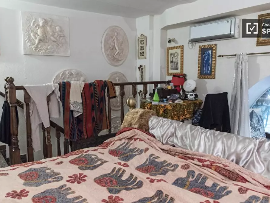 Immagine 3 di Camera condivisa in affitto  in Via Goffredo Mameli a Roma