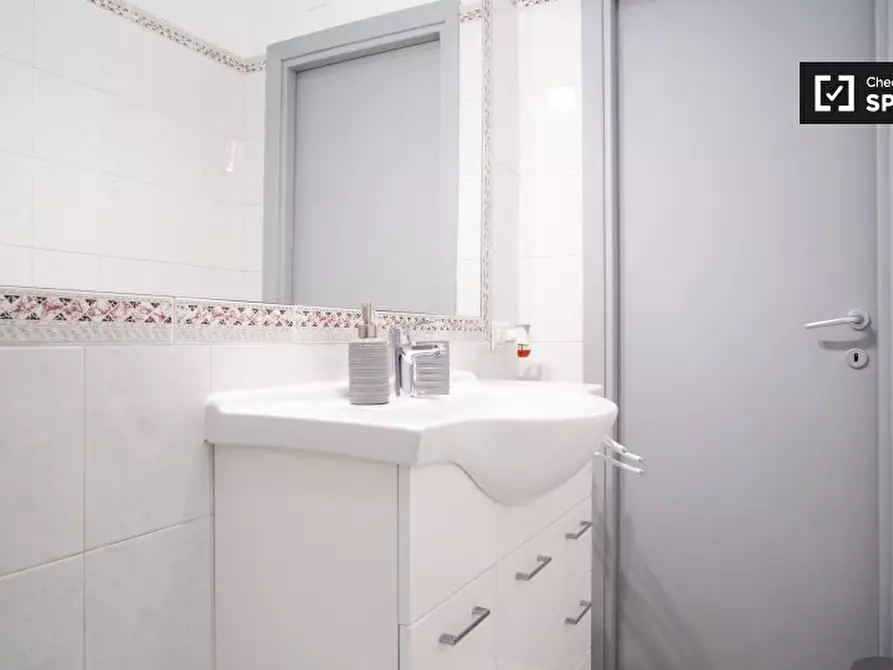 Immagine 6 di Appartamento in affitto  in Via Petrarca a Roma