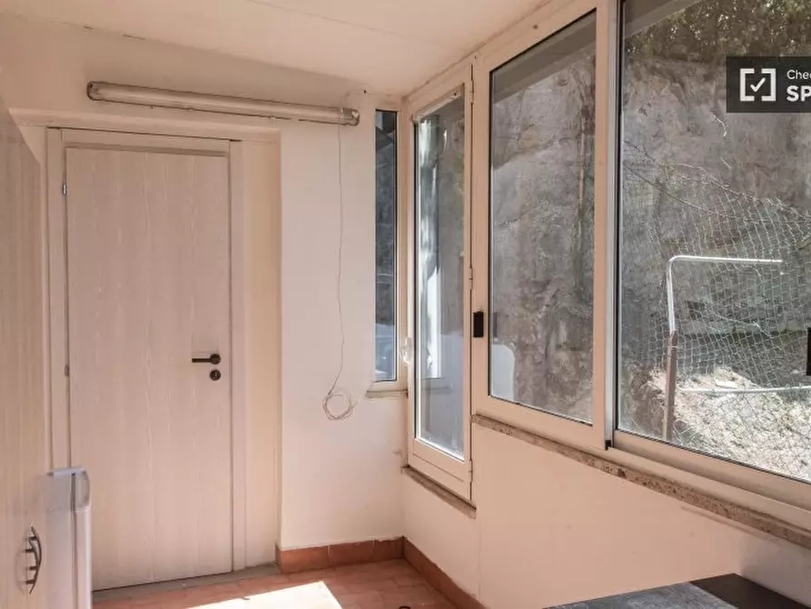 Immagine 9 di Camera condivisa in affitto  in Via Gregorio Ricci Curbastro a Roma