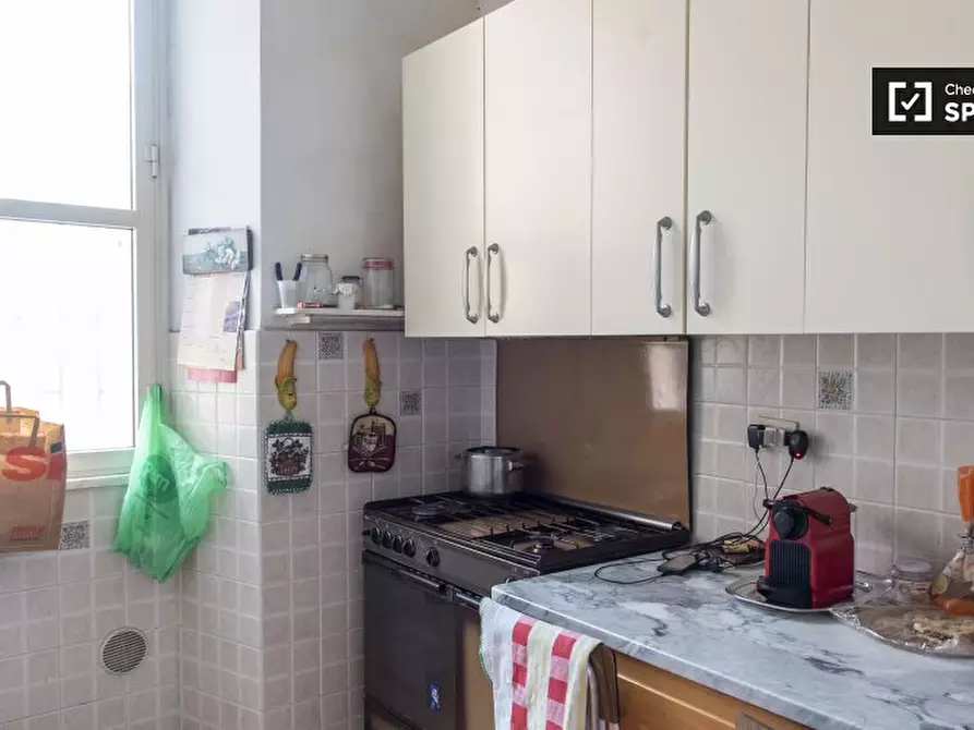 Immagine 9 di Camera condivisa in affitto  in Via Giovanni Amendola a Roma