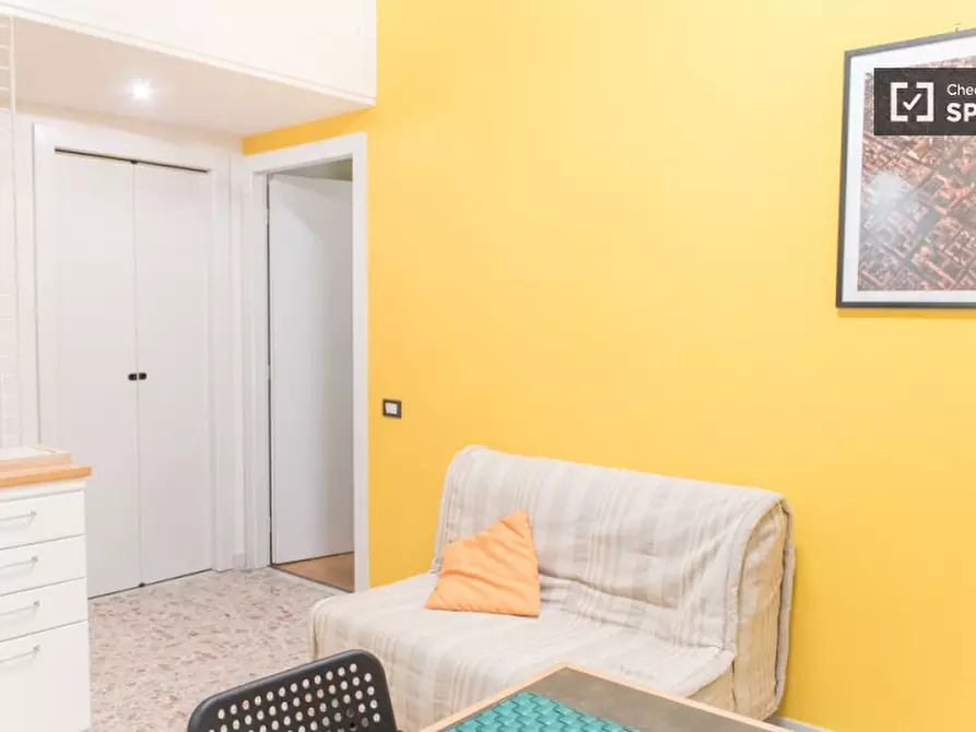 Immagine 8 di Camera condivisa in affitto  in Via Colle dei Pini a Roma