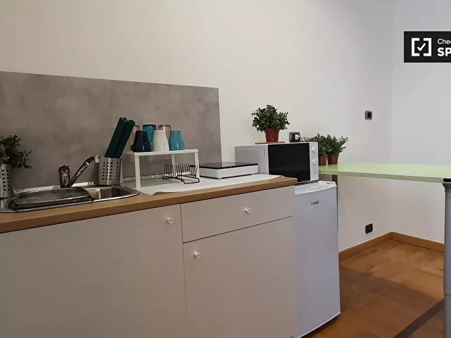 Immagine 8 di Camera condivisa in affitto  in Via Sebastiano del Piombo a Milano