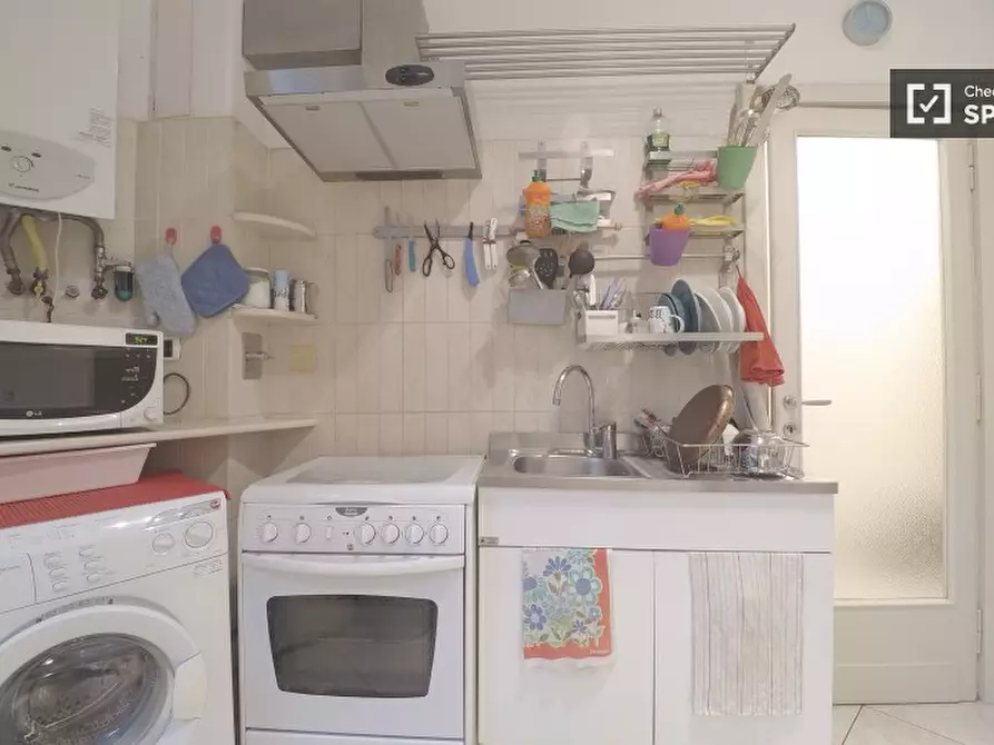 Immagine 9 di Camera condivisa in affitto  in Viale Somalia a Roma