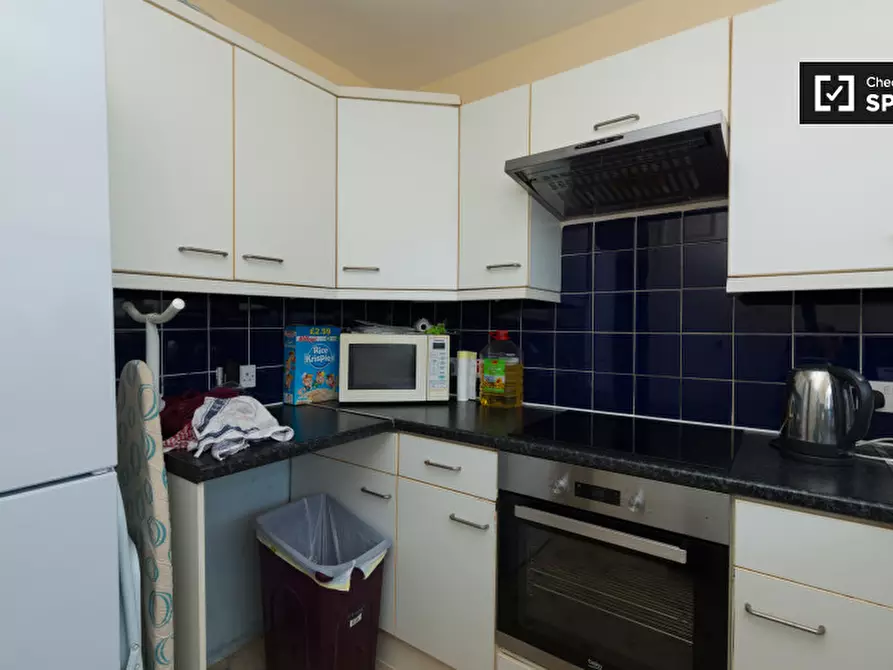 Immagine 9 di Camera condivisa in affitto  in CHURCHILL GARDENS a 