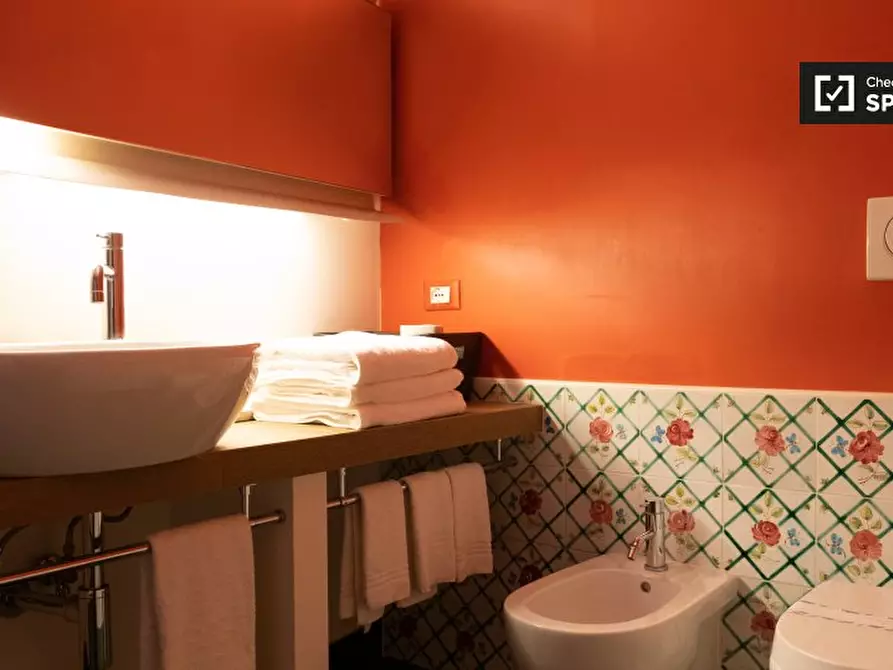 Immagine 13 di Ufficio in affitto  in Via del Banco di Santo Spirito a Roma