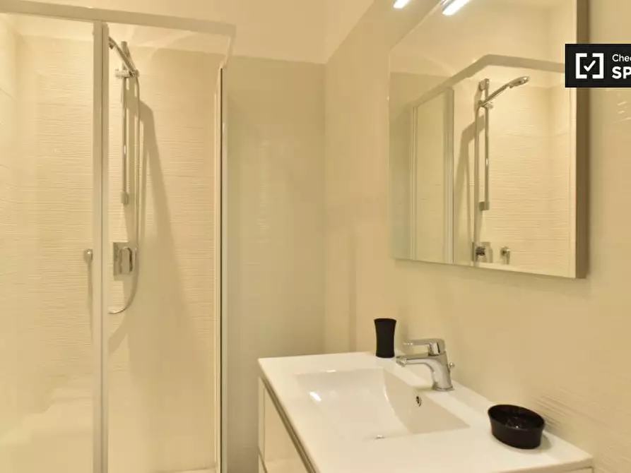 Immagine 19 di Camera condivisa in affitto  in Viale di Vigna Pia a Roma