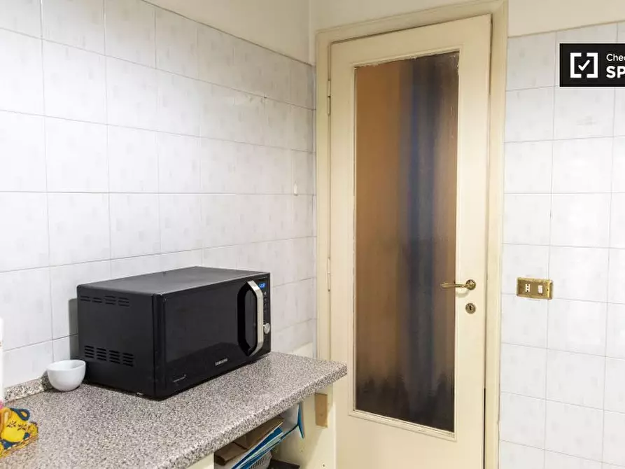 Immagine 15 di Camera condivisa in affitto  in Via di Torrevecchia a Roma