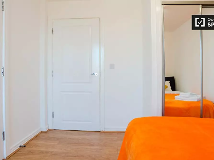 Immagine 19 di Camera condivisa in affitto  in Unit a Poplar