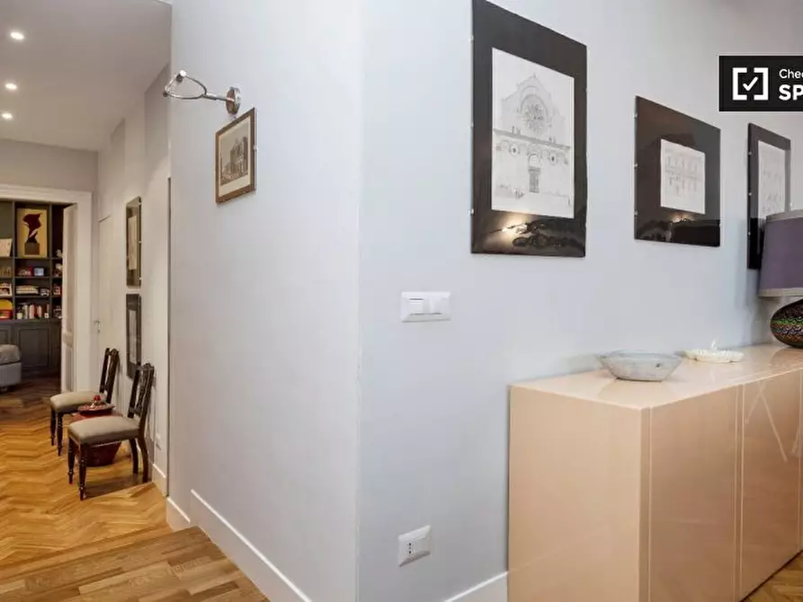 Immagine 4 di Appartamento in affitto  in Lungotevere degli Altoviti a Roma