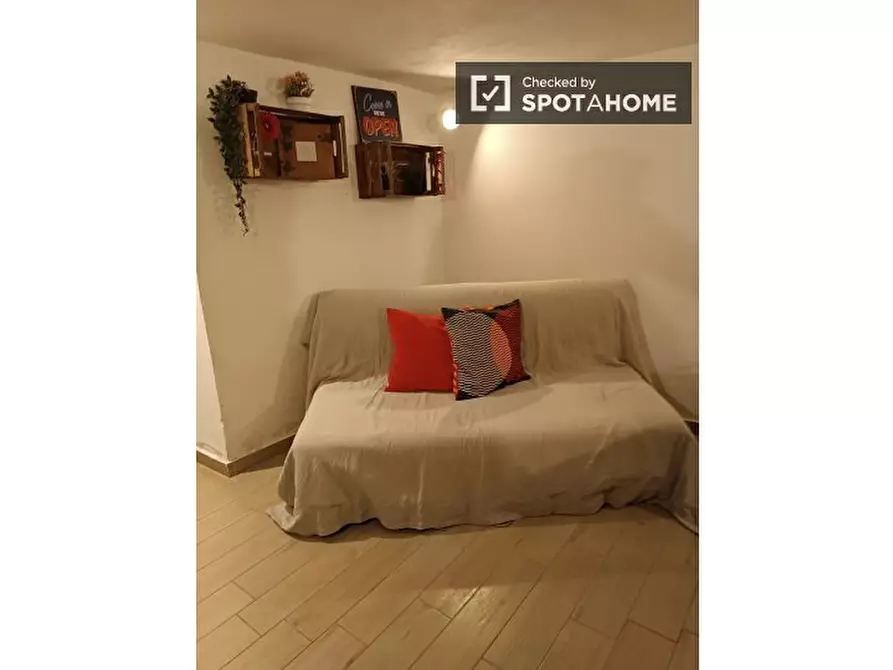 Immagine 5 di Ufficio in affitto  in Vico Storto Purgatorio Ad Arco a Napoli