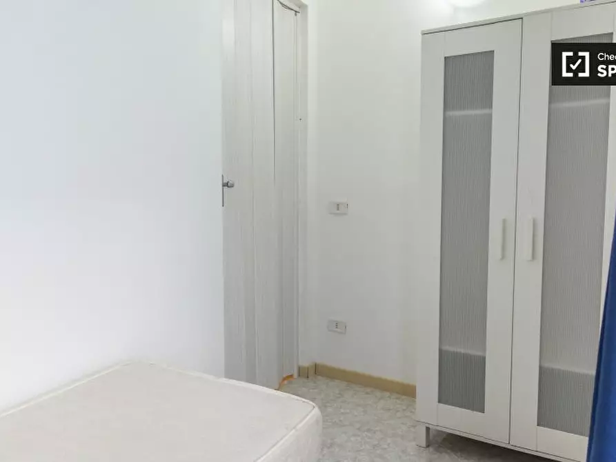 Immagine 3 di Camera condivisa in affitto  in Via Giulio Aristide Sartorio, 00147 Roma RM, Italy a Roma