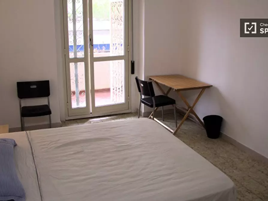 Immagine 5 di Camera condivisa in affitto  in Via Giuseppe de Robertis a Roma