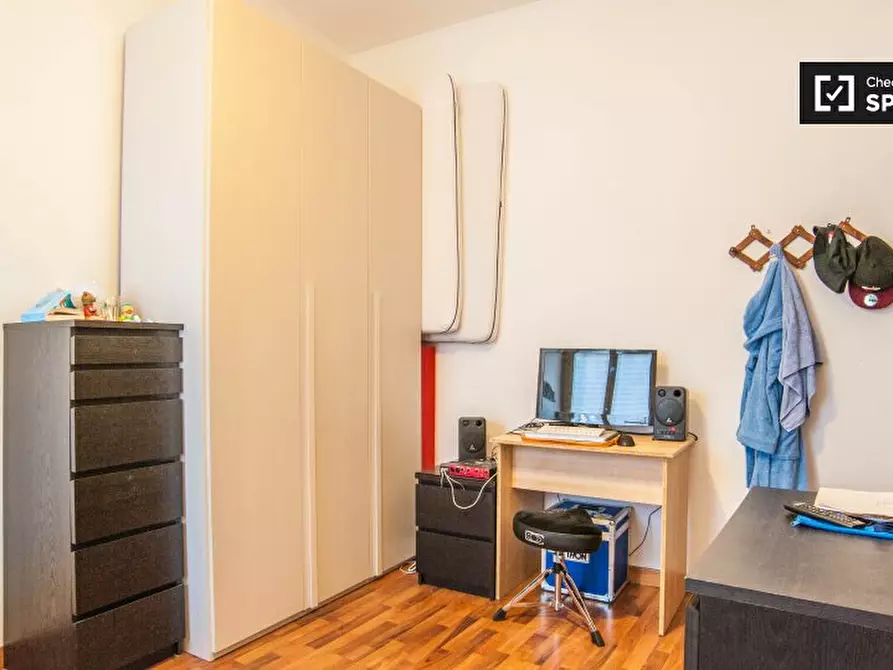 Immagine 16 di Camera condivisa in affitto  in Via Filippo Tolli a Roma