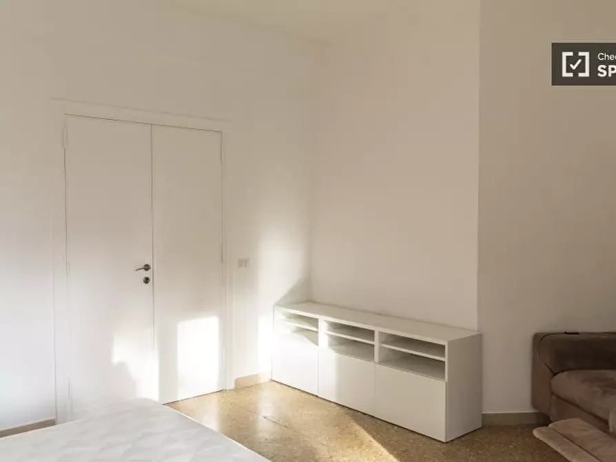 Immagine 12 di Camera condivisa in affitto  in Via Valnerina a Roma