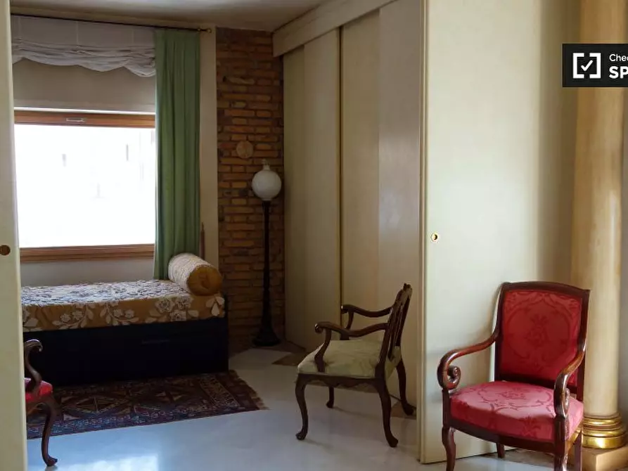 Immagine 18 di Appartamento in affitto  in Via della VII Coorte a Roma